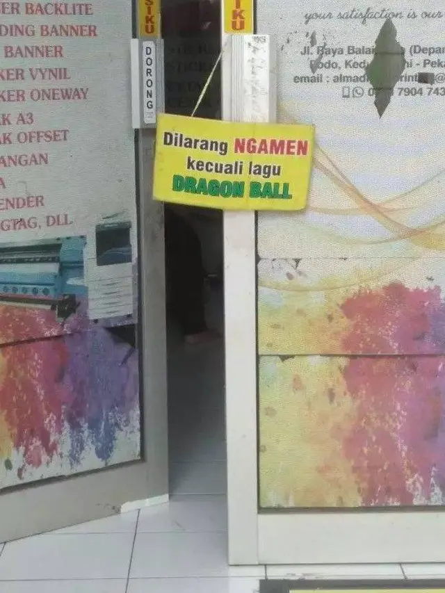 10 Potret Lucu Peringatan Dilarang Ngamen Ini Langsung Bikin Balik Badan