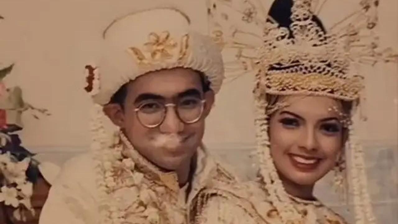 Kisah Haru Najwa Shihab Kenang Momen Pernikahan, Tunjukkan Kertas Undangan hingga Souvenir