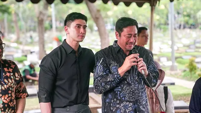 Nenek Meninggal di Usia 82 Tahun, Ini 6 Potret Verrell Bramasta Antar ke Peristirahatan Terakhir
