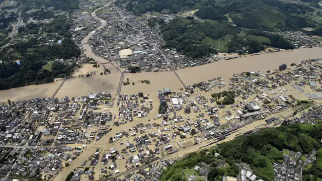FOTO: Hujan Deras Picu Banjir dan Tanah Longsor di Jepang