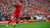 Pemain Liverpool, Philippe Coutinho menempati peringkat keempat top scorer sementara The Reds. Dari semua laga yang diikuti bersama iverpool Coutinho telah mencetak sembilan gol pada musim 2016-2017. (EPA/Peter Powell)