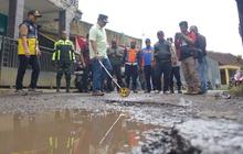Pemerintah Pusat Siap Bantu Perbaikan Jalan Banjarwangi, Bupati Garut Pastikan Syarat Terpenuhi