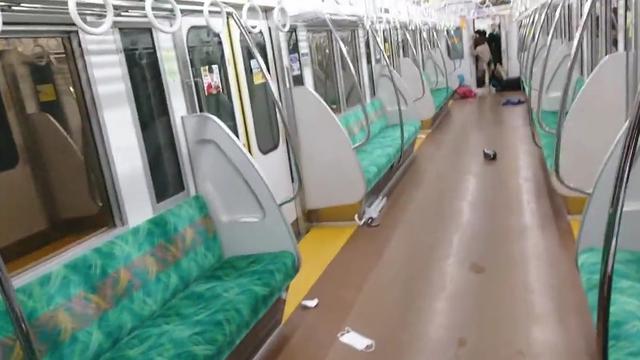 <span>Kereta Tokyo saat badut Joker menyerang. Dok: Twitter @siz33</span>