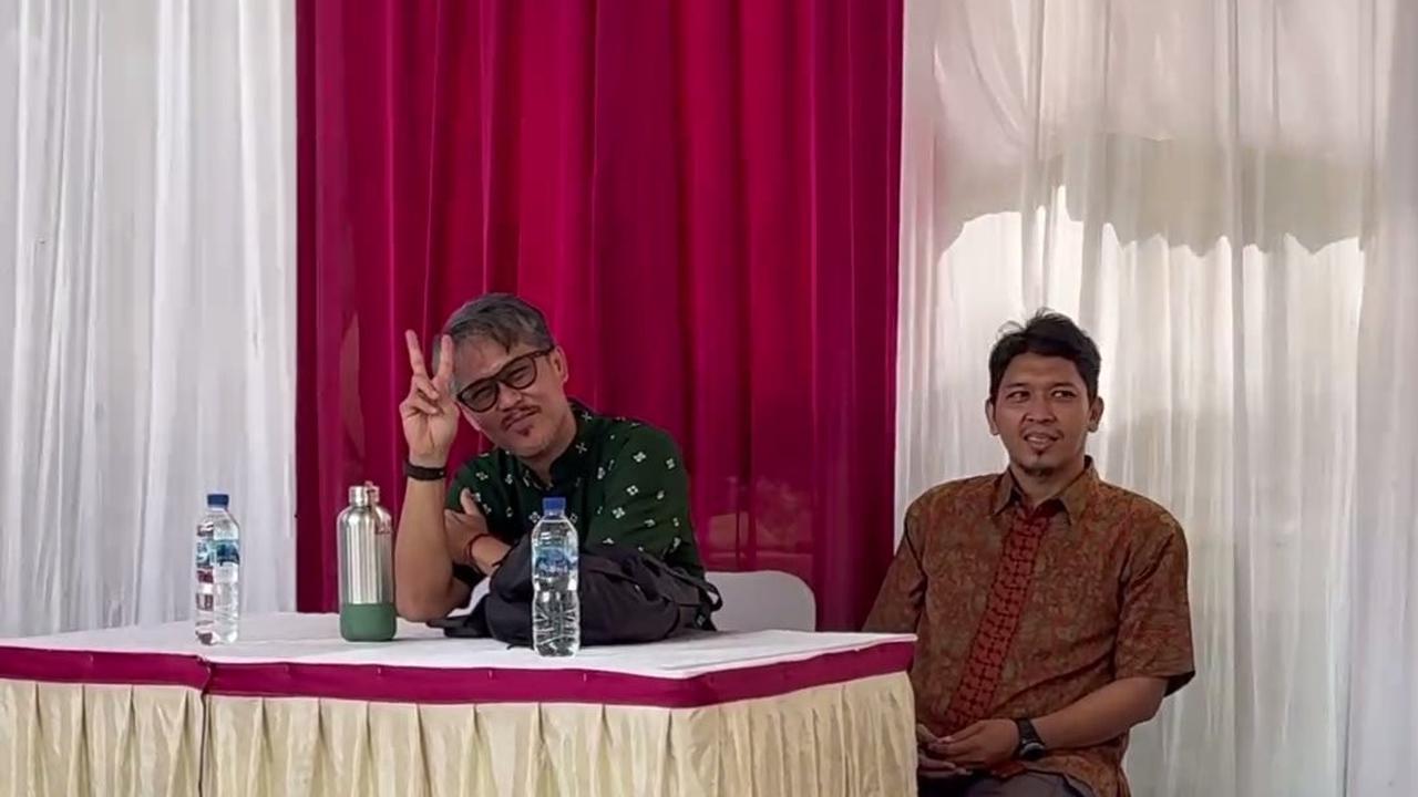 Tahun Baru Punya Jabatan Baru, Ernest Cokelat dan Nirina Zubir Kini Jadi Bapak - Ibu RT