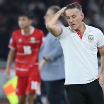 Pelatih Timnas Indonesia, John Herdman, saat mendampingi skuadnya pada pertandingan melawan St. Kitts and Nevis dalam ajang FIFA Series di SUGBK, Jakarta, Jumat (27-3-2026). (Bola.com/Muhammad Iqbal Ichsan)