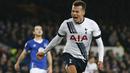 Pemain Tottenham Hotspur, Dele Alli merayakan gol pada lanjutan Liga Premier Inggris di Stadion Goodison Park, Liverpool, Senin(4/1/2016) dini hari WIB. (Reuters/Andrew Yates)  