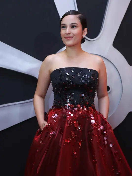 Nominasi Pemeran Wanita Pendukung Terbaik, Chelsea bersaing bersama artis senior Lidya Kandau dalam film Aisyah, Biarkan Kami Bersdaara. Ira Wibowo (Sabtu Bersama Bapak), Ira Maya Sopha (Pinky Promise) dan Raihaanun (Salawaku). (Nurwahyunan/Bintang.com)