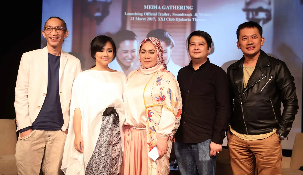 "Saya pengen penonton belajar dari film ini bukan karena petuah-petuahnya (Kartini), tapi bagaimana sikap dan aksi Kartini," ujar Hanung Bramantyo saat memperkenalkan Trailer resmi, website, dan original soundtrack film Kartini, Selasa (21/3/2017). 
