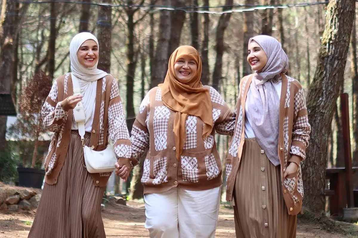 Shireen Sungkar dan Zaskia Sungkar (Instagram/shireensungkar)