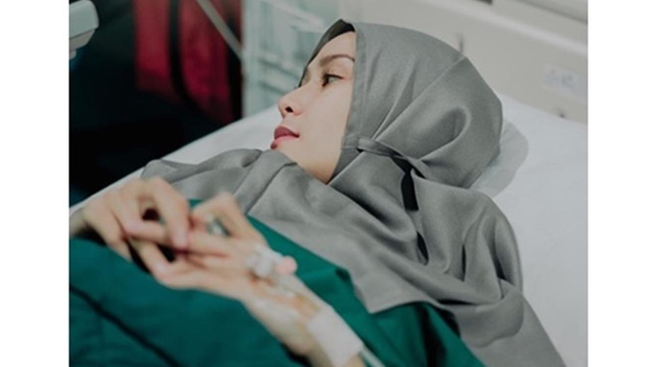 Belum Bertemu Bayinya Usai Melahirkan, Ini 6 Potret Terbaru Zaskia Adya Mecca