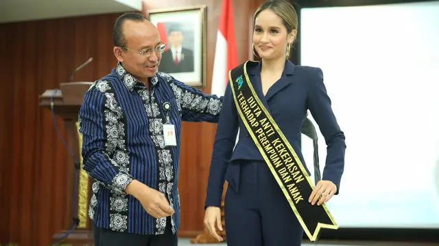[Fimela] Cinta Laura Jadi Duta
