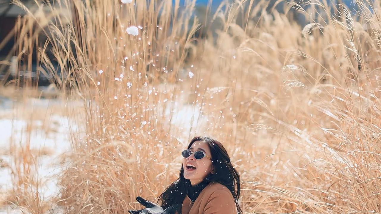 Potret Cantik Bella Bonita Liburan ke Jepang, Happy Banget Main Salju