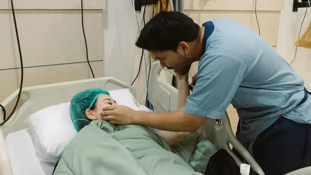 Aaliyah Massaid Melahirkan