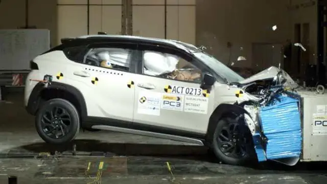 Uji Tabrak Suzuki Fronx