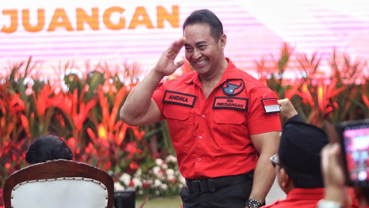 VIDEO: Perang Bintang, Eks Panglima TNI Andika Siap Tempur Lawan Jenderal Polisi di Jateng