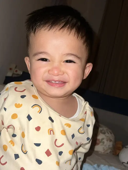 [Instagram/nathalieholscher]