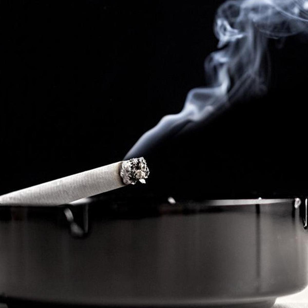 Bisakah Tertular Virus Corona (COVID-19) Melalui Asap Rokok?