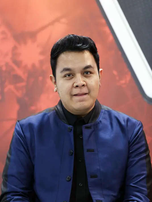 "Lebih ke awalnya waktu ditawarin menarik sekali. Ini pengalaman pertama saya, tapi setelah dijalani, lebih ke bangga," kata Tulus saat konferensi pers The Voice Kids Indonesia, Kebon Jeruk, Jakarta Barat, Senin (16/8). (Nurwahyunan/Bintang.com)