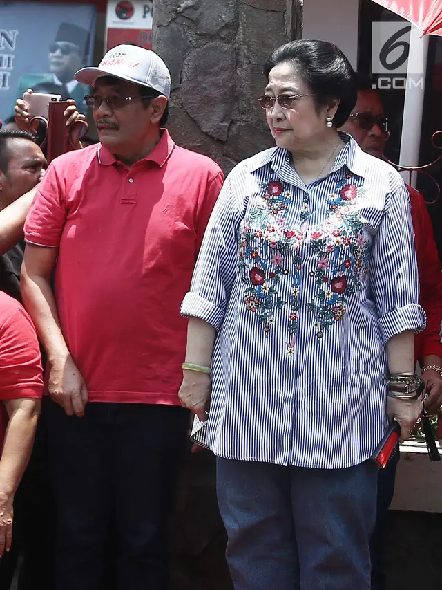 Megawati Lepas Bantuan PDIP untuk Korban Gempa Palu
