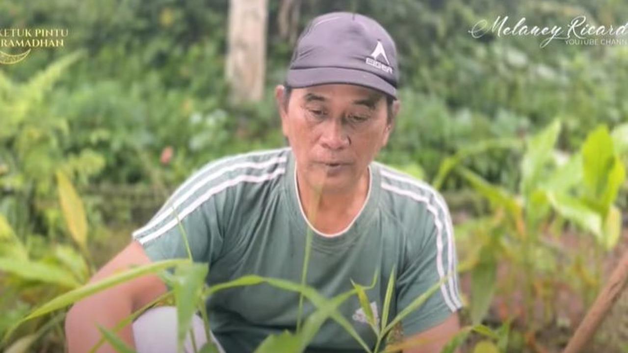 Bagi banyak orang, mungkin sulit untuk memahami bagaimana seorang aktor terkenal bisa beralih profesi menjadi seorang petani.&nbsp;