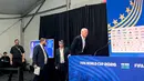 Suasana berbeda langsung terjadi begitu pelatih kepala Prancis, Didier Deschamps dan N'Golo Kante memasuki ruangan konferensi pers. (Bola.com/Hery Kurniawan/Adv/Powerade)
