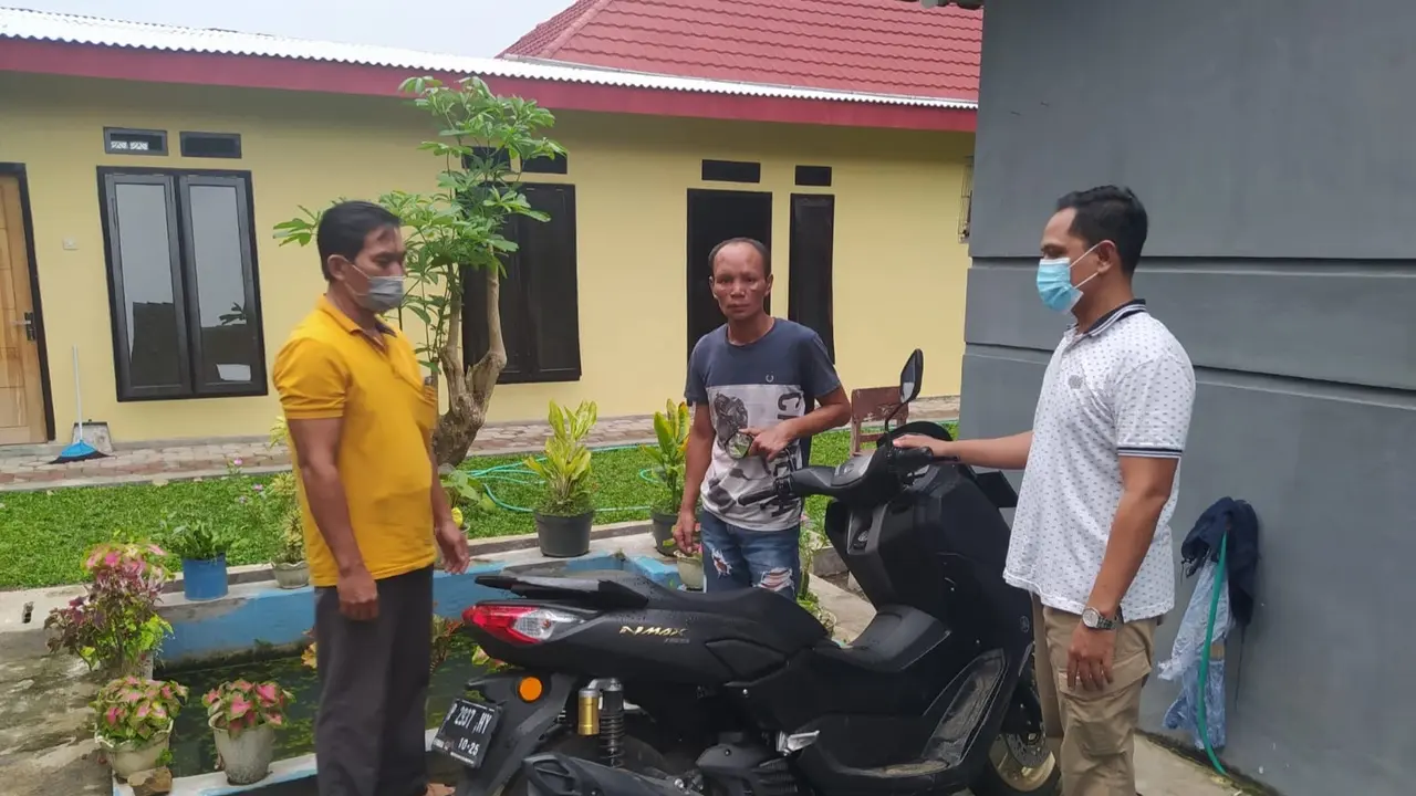 Motor yang sempat tertukar di pasar Jember akhirnya dikembalikan ke pemiliknya. (Istimewa).