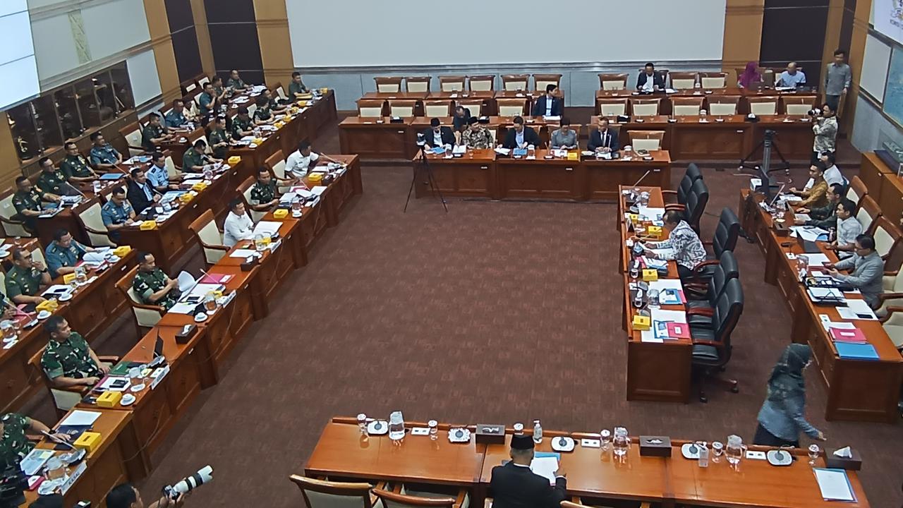 Rapat Kerja Anggaran Bersama DPR, Kemenhan: Kebutuhan Anggaran Keamanan dan TNI Tahun 2025 Sebesar Rp353,525 Triliun