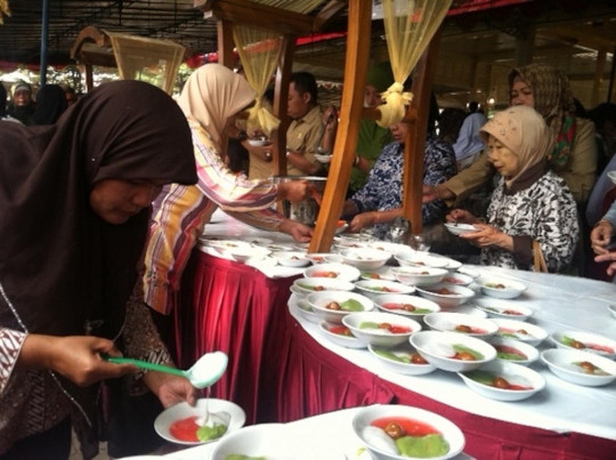 Ini hidangan nikmat tradisional saat open house di Kesultanan Yogya
