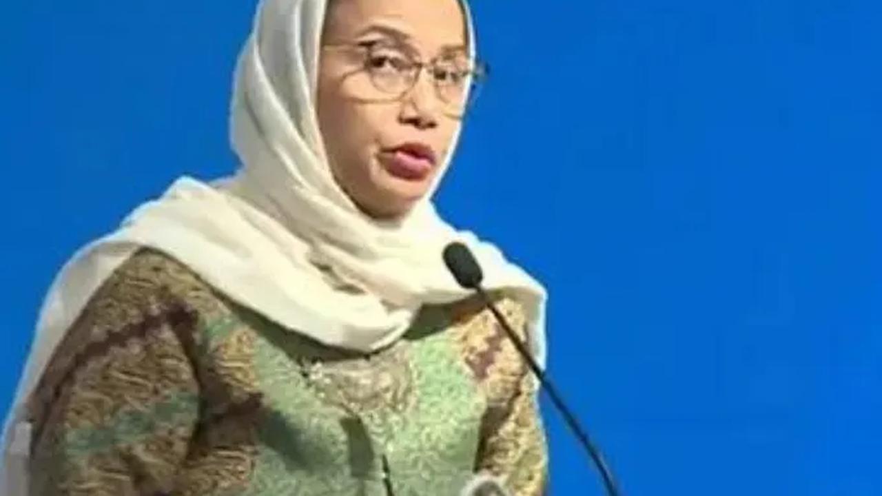 Di sisi lain, dia juga mengingatkan kepada generasi muda agar tidak mudah tergoda dengan iming-iming imbal hasil investasi yang tinggi.