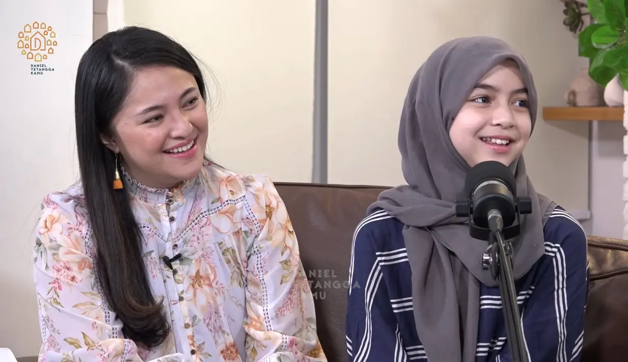 Sienna ungkap alasannya berhijab, bermula dari hindari hukuman kini makin merasa nyaman. (YouTube Daniel Mananta Network)