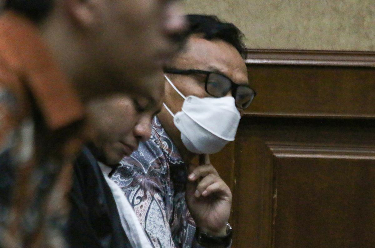 FOTO: Eks Ketua PN Jaksel Didakwa Terima Suap Rp 15,7 Miliar Terkait Ekspor CPO