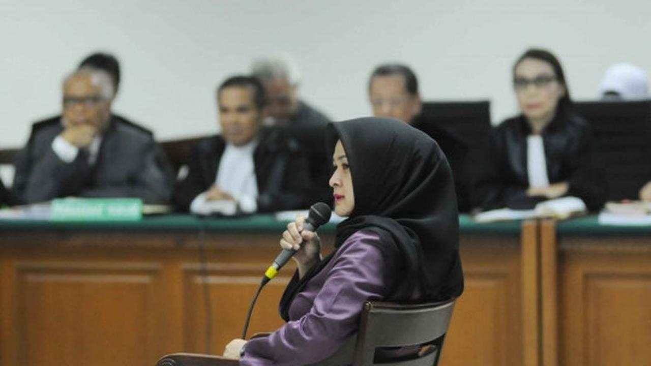 Kesaksian istri muda Gubernur Gatot di sidang OC Kaligis