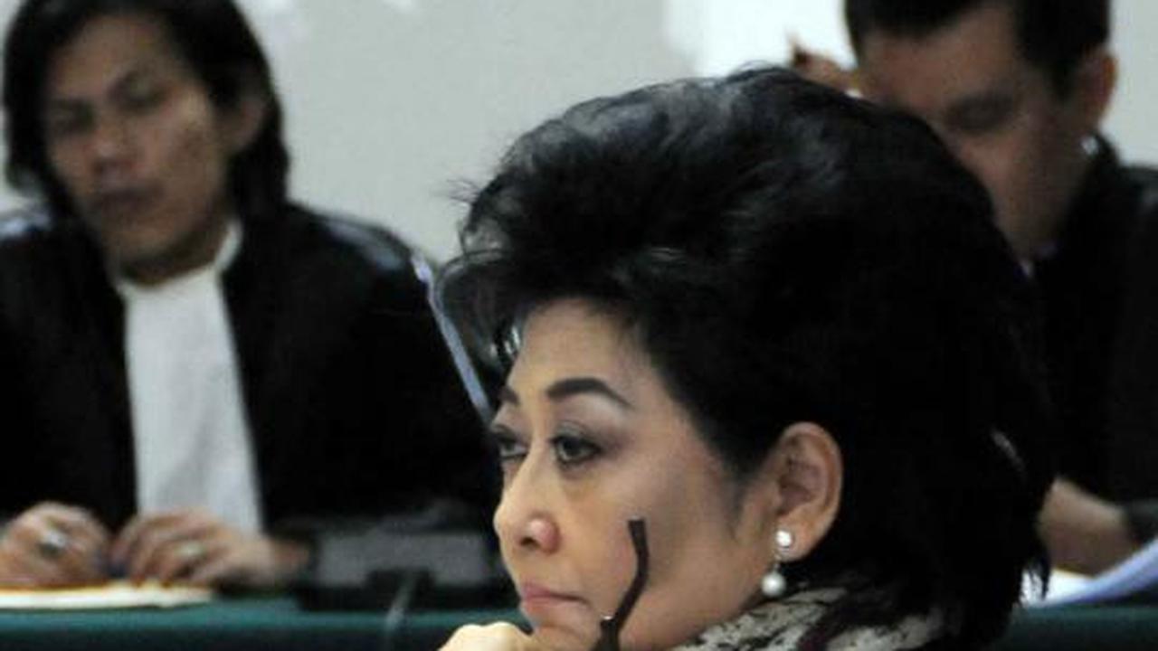 Hartati Murdaya jalani sidang perdana