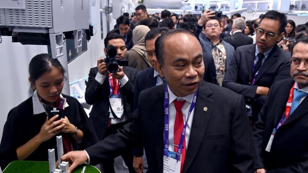 Selain itu, relawan juga melaporkan soal perkembangan Pilpres 2024.
