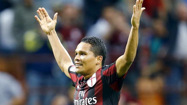 Carlos Bacca penyerang anyar AC Milan mencetak 2 gol saat AC Milan menjamu Palermo di laga ke 4, Sabtu (19/9/2015).
