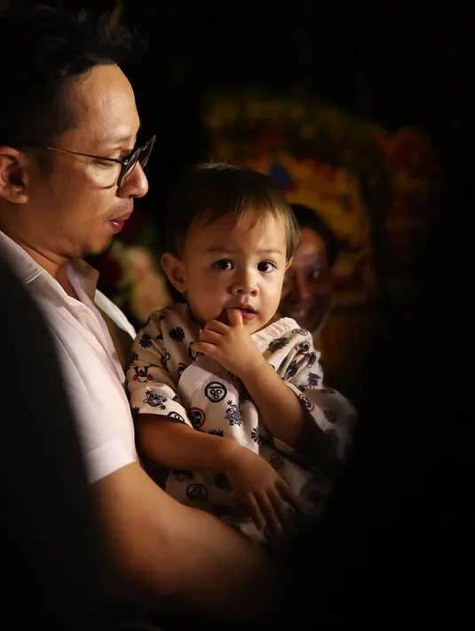 “Kalau pengennya Sabai, kalau asinya selesai kita mau jalan-jalan dulu baru dia hamil lagi. Kalau gue mah siap-siap aja," pungkas Ringgo. (Bambang E.Ros/Bintang.com)