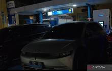 Antrean Panjang SPKLU Rest Area KM 57 Cikampek Sambut Pemudik Mobil Listrik