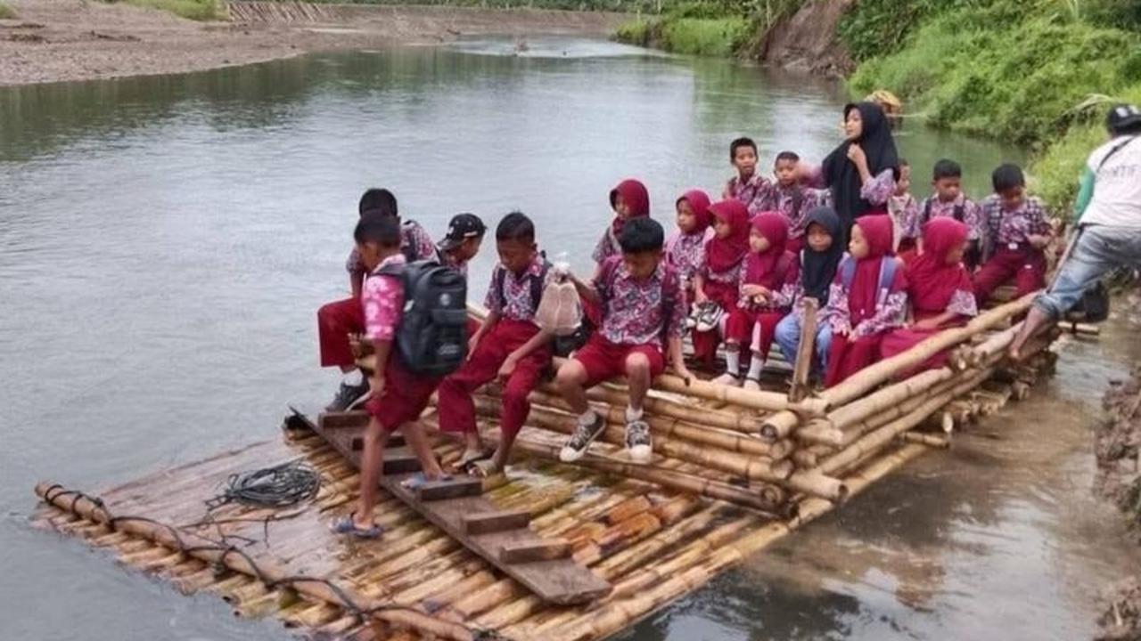 Pemkab Donggala Pastikan Perbaikan Jembatan Gantung di Tonggolobibi Sojol Segera Dilakukan