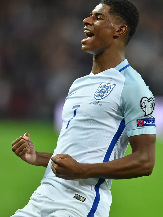 4. Marcus Rashford (Inggris) - Penampilan pemain jebolan akademi Manchester United ini terus meroket bersama Setan Merah. Penyerang muda berusia 20 tahun itu akan melengkapi Harry Kane di lini depan timnas Inggris. (AFP/Glyn Kirk)