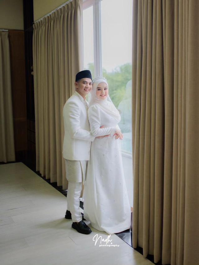 Susul Nadya Mustika, 6 Gaya Rizki DA Resmi Menikahi Hersa Rahayu dalam Balutan Busana Pengantin Melayu