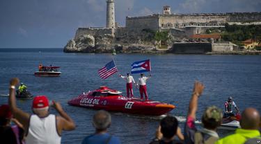 (Ilustrasi) Turis asing di Kuba (AP)