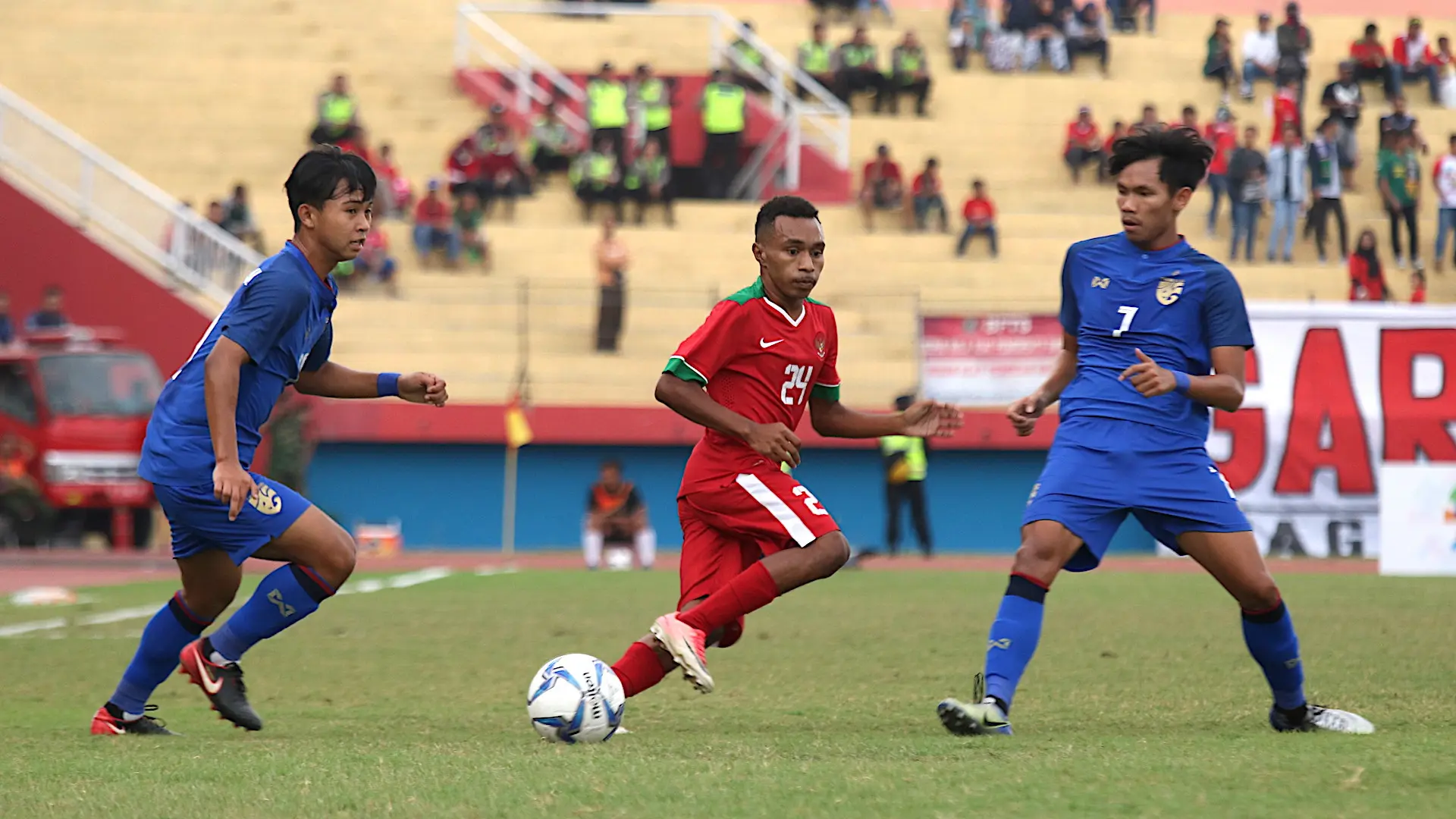 Timnas Indonesia U-19 mengalahkan Thailand 2-1, Sabtu (14/7/2018) di Stadion Gelora Delta, Sidoarjo. (Bola.com/Aditya Wany)
