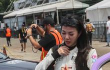 FOTO: Aksi Pembalap-Pembalap Cantik Memacu Adrenalin di Ajang Indonesia Drift Series 2024