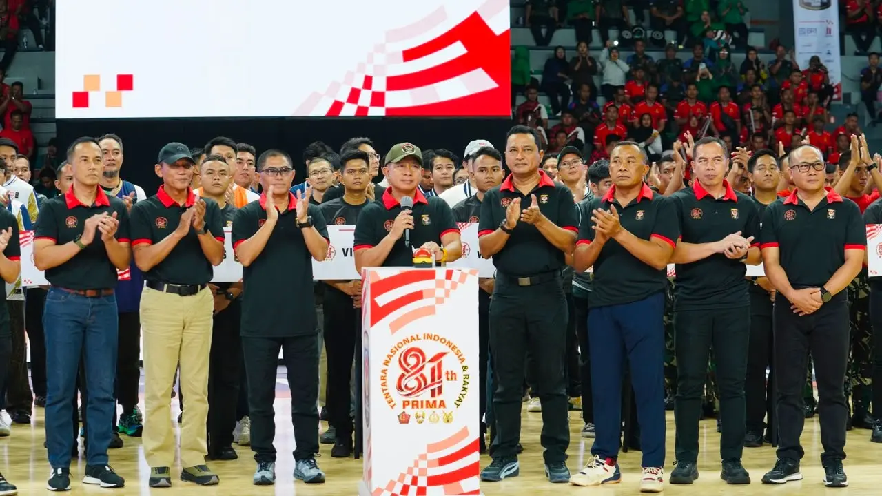 Pembukaan Piala Panglima TNI 2026 cabang olahraga bola basket di GOR Soemantri, Minggu (13/9/2026)