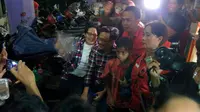 Djarot Saiful Hidayat usai nonton bareng (nobar) bersama warga rusun Marunda Cluster A, Cilincing, Jakarta Utara, Sabtu malam 17 Desember 2016. (Moch Harun Syah)