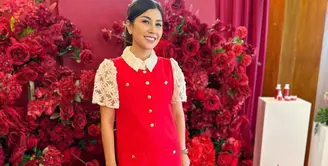 Melalui unggahan terbarunya, Nisya Ahmad tampil tanpa hijab usai ibadah Haji. [@nissyaa].
