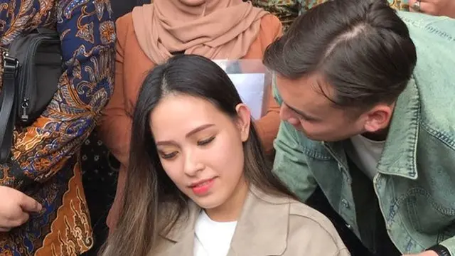 Rendy Kjaernett dan Lady Nayoan