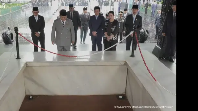 Presiden Prabowo Subianto bersama Ketua DPR Puan Maharani (Liputan6.com/Lisza Eegeham)