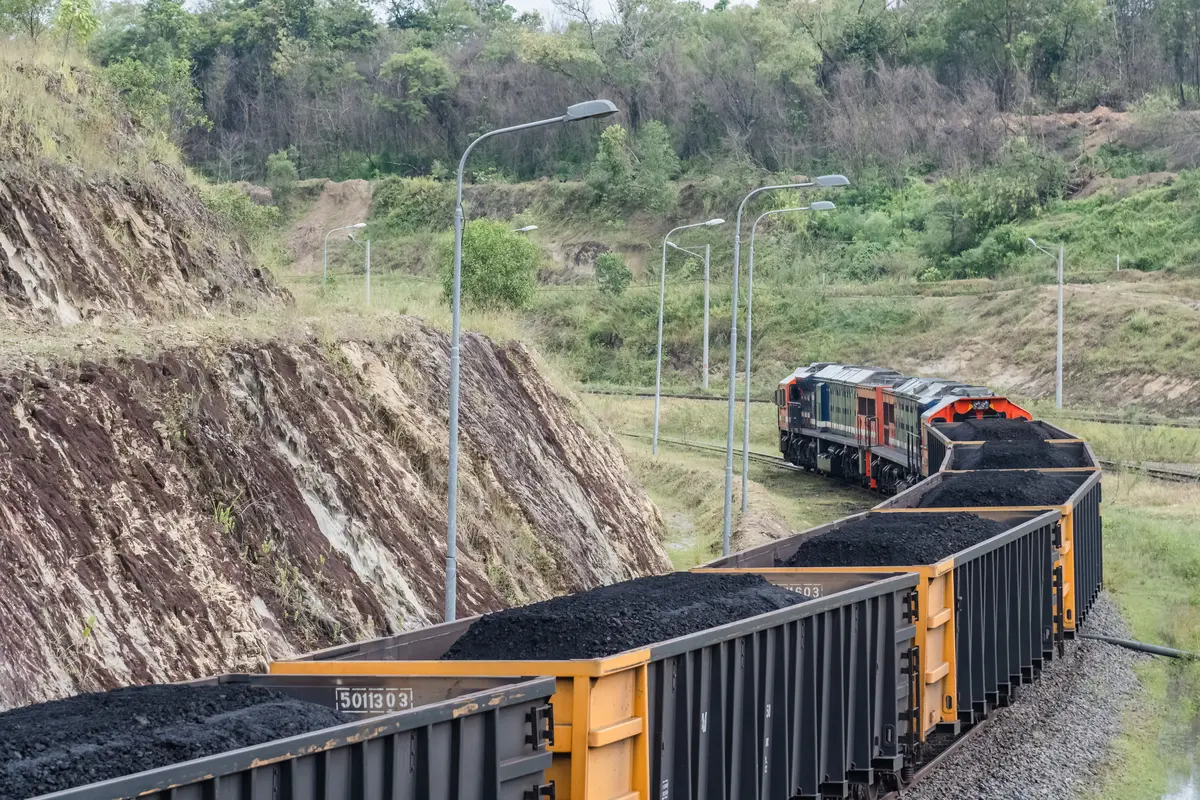 PT Bukit Asam Tbk (PTBA) tengah mempercepat realisasi proyek strategis pembangunan fasilitas Coal Handling Facility (CHF) dan Train Loading Station (TLS) 6–7 pada jalur angkutan batu bara. (Foto: Bukit Asam)