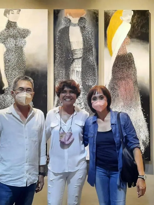 Arief Bagus Prasetyo (kiri), Ni Nyoman Sani, Oka Rusmini (kanan)